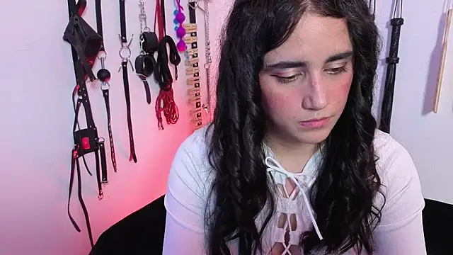 Snapshot of elowen_halley1 chatting on 25, 4, 2026 elowen halley1 online show from 25, 4, 2026