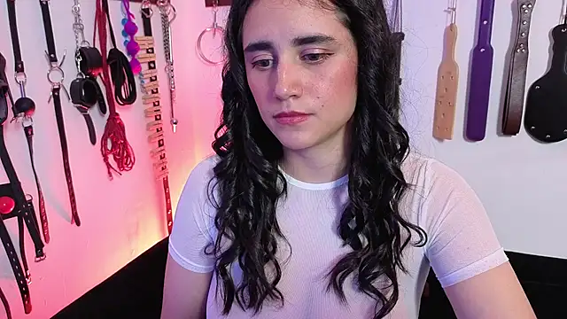 Snapshot of elowen_halley1 chatting on 27, 4, 2026 elowen halley1 online show from 27, 4, 2026