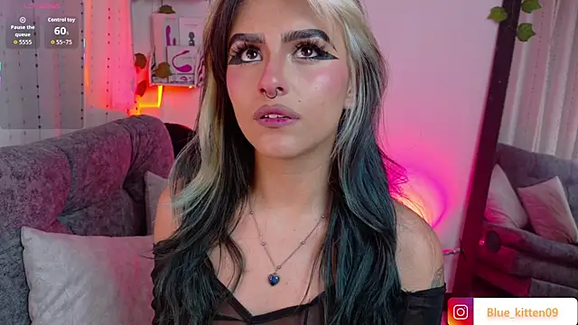 blue kitten online show from 29, 11, 2025