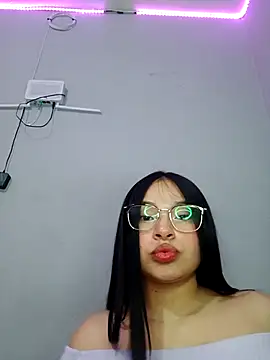 Anne Mia online show from 24, 11, 2025