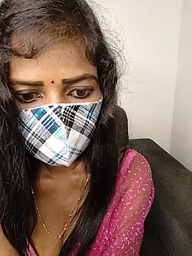 Snapshot of Misss-julli chatting on 23, 7, 2026 Misss-julli online show from 23, 7, 2026