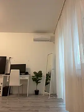 Sandra Jo online show from 26, 9, 2025