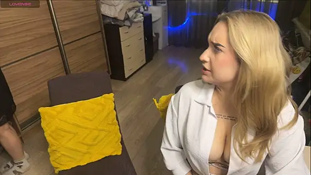 xxx sandra  online show from 21, 7, 2026