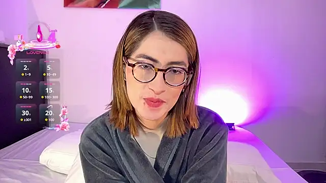 Snapshot of rousseblossom chatting on 18, 9, 2025 rousseblossom online show from 18, 9, 2025
