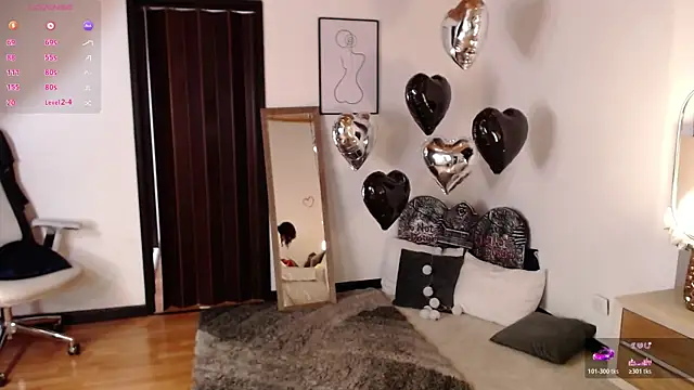 Lina Montclair online show from 17, 10, 2025