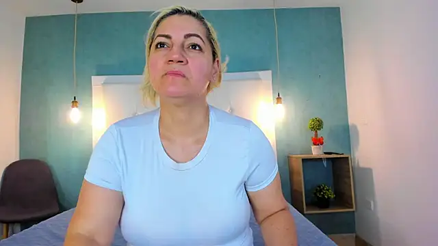 Heidy milf online show from 17, 1, 2026