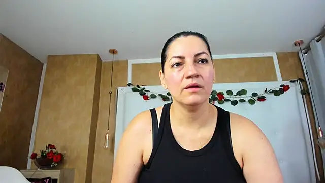 Snapshot of Heidy_milf chatting on 14, 5, 2026 Heidy milf online show from 14, 5, 2026