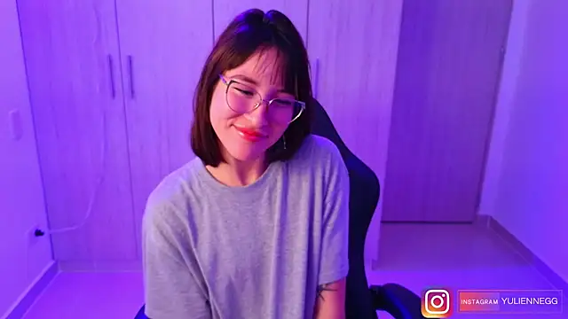 Yulienneg online show from 1, 10, 2025