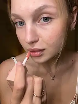 Snapshot of Emaline_Fane chatting on 17, 9, 2025 Emaline Fane online show from 17, 9, 2025