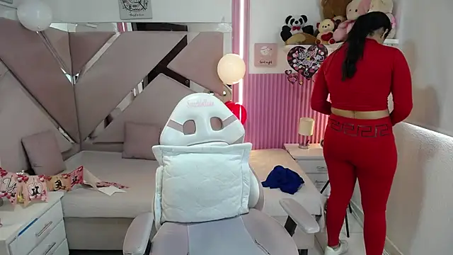 Mia garcia28 online show from 10, 2, 2026