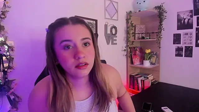 Lana Herondale online show from 11, 9, 2025