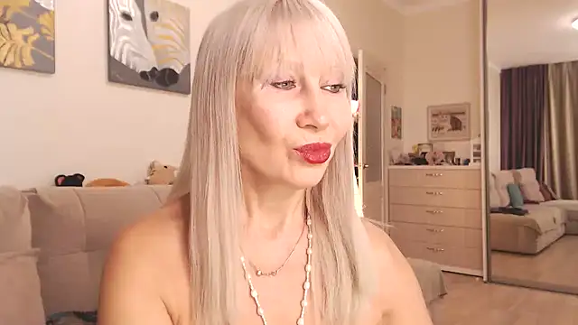 Snapshot of AlisaDeluxe chatting on 7, 1, 2026 AlisaDeluxe online show from 7, 1, 2026