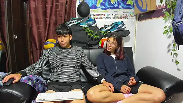 Snapshot of Donuts_DD chatting on 30, 9, 2025 Donuts DD online show from 30, 9, 2025