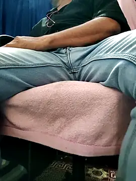 sexy boy hot lund online show from 11, 4, 2026