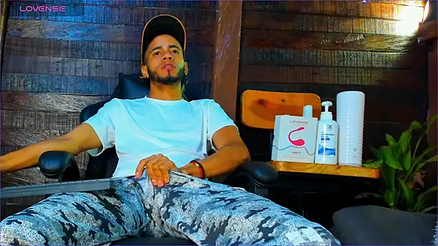 Alex bigcock11  online show from 29, 10, 2025