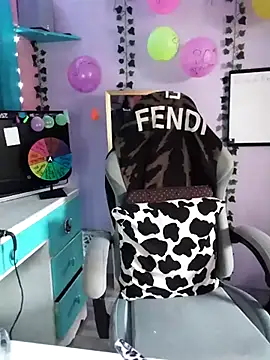 Purple2StayThnxx online show from 5, 10, 2025