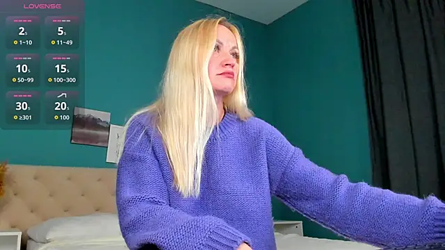 KiraSun online show from 12, 10, 2025