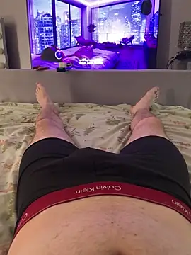 Snapshot of naughtycoupl98 chatting on 13, 4, 2026 naughtycoupl98 online show from 13, 4, 2026