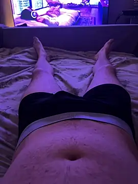 Snapshot of naughtycoupl98 chatting on 15, 4, 2026 naughtycoupl98 online show from 15, 4, 2026