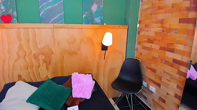 milavega  online show from 14, 10, 2025