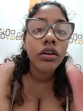Snapshot of MeliBoobs chatting on 9, 10, 2025 MeliBoobs online show from 9, 10, 2025