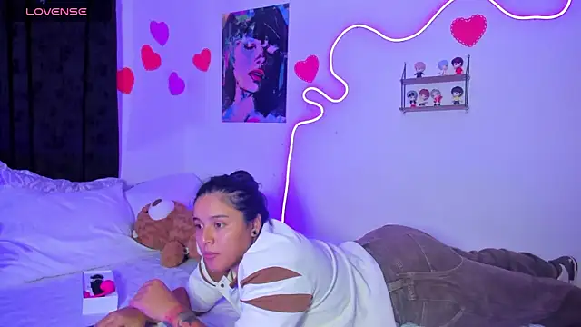Snapshot of Dilan_and_Mia chatting on 29, 4, 2026 Dilan and Mia online show from 29, 4, 2026