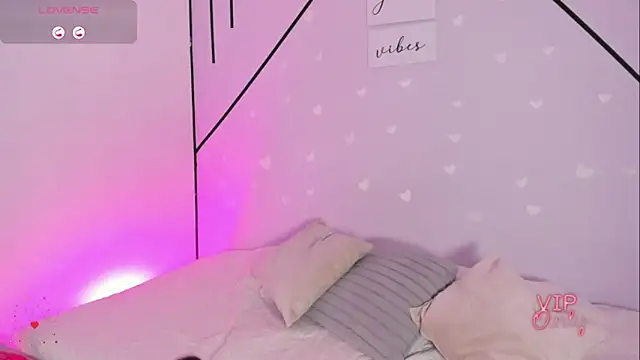 MiahCornell  online show from 13, 2, 2026