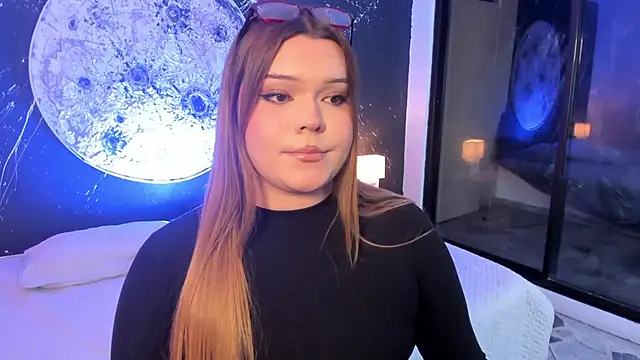 Snapshot of Maxxxine1 chatting on 9, 10, 2025 Maxxxine1 online show from 9, 10, 2025