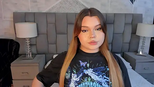 Snapshot of Maxxxine1 chatting on 29, 10, 2025 Maxxxine1 online show from 29, 10, 2025