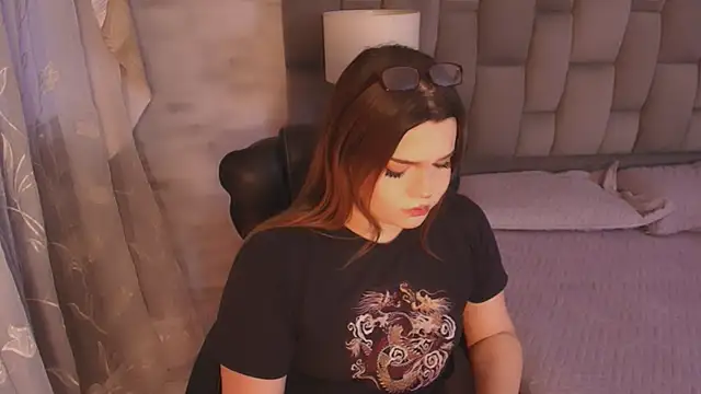 Snapshot of Maxxxine1 chatting on 6, 11, 2025 Maxxxine1 online show from 6, 11, 2025