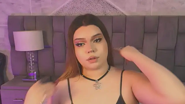 Snapshot of Maxxxine1 chatting on 25, 11, 2025 Maxxxine1 online show from 25, 11, 2025