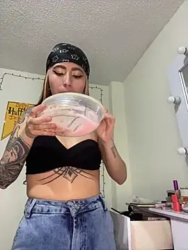 Snapshot of Sallem_Pink chatting on 30, 9, 2025 Sallem Pink online show from 30, 9, 2025
