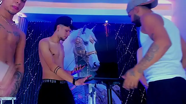 Dominic Max  online show from 10, 9, 2025