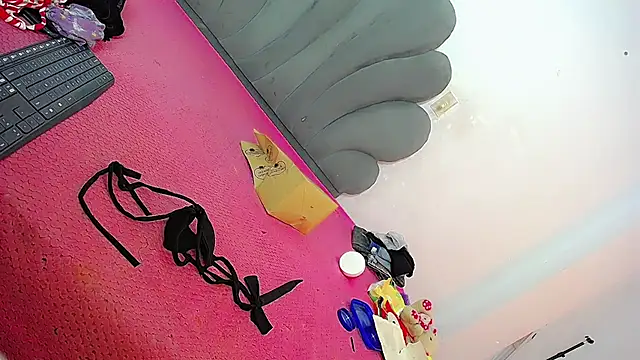 Sativa-sexy online show from 13, 3, 2026