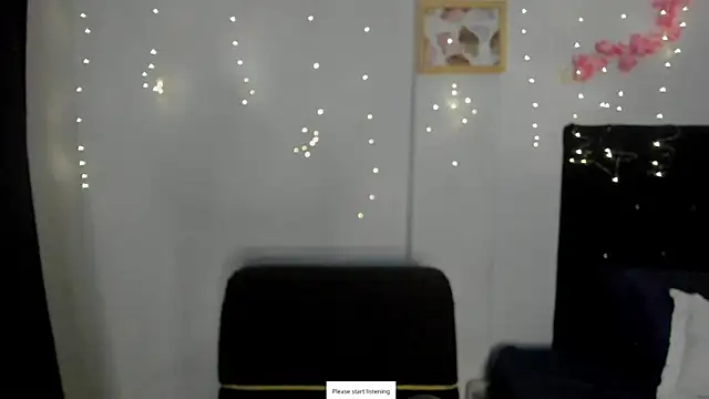 Snapshot of MeganHoffmaan chatting on 28, 4, 2026 MeganHoffmaan online show from 28, 4, 2026