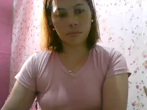 Snapshot of violen786 chatting on 13, 10, 2025 violen786 online show from 13, 10, 2025