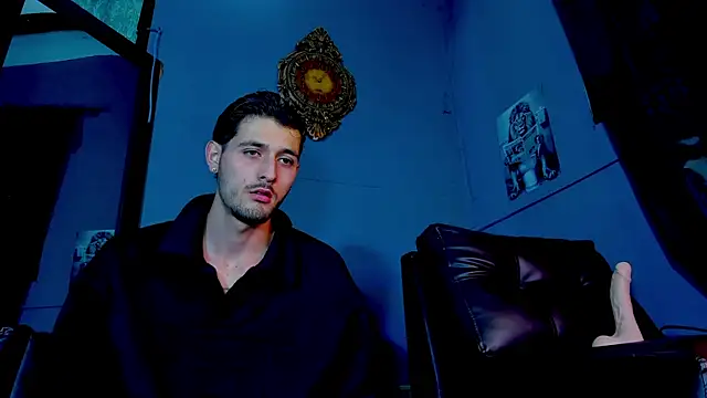 alejo  323   online show from 21, 4, 2026