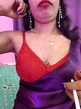 Snapshot of priya_26 chatting on 17, 9, 2025 priya 26 online show from 17, 9, 2025