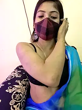 Snapshot of priya_26 chatting on 3, 10, 2025 priya 26 online show from 3, 10, 2025