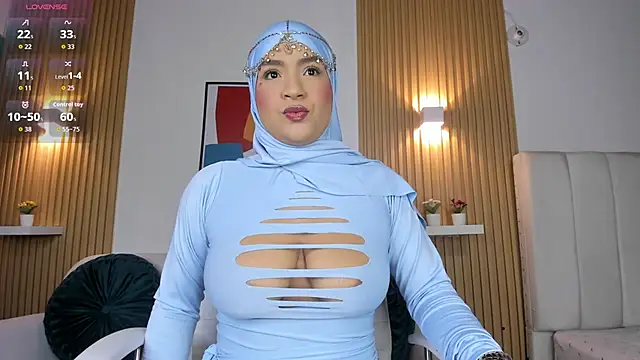Snapshot of alma_avad chatting on 2, 10, 2025 alma avad online show from 2, 10, 2025