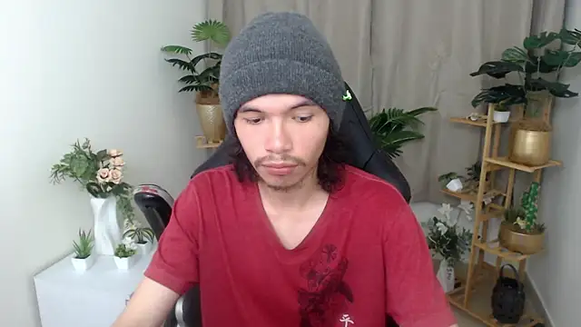 Xoxo Smiles online show from 14, 12, 2025