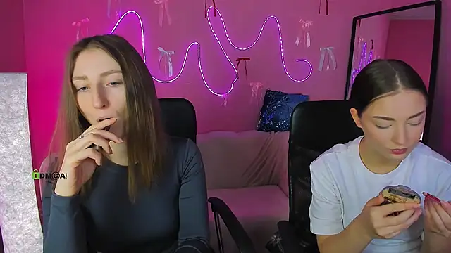 eva smiith  online show from 10, 3, 2026