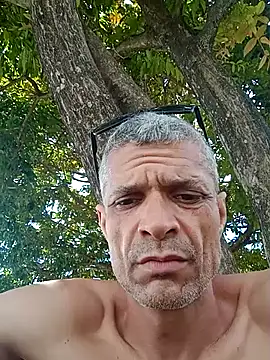 Snapshot of BrenoAvelar chatting on 24, 4, 2026 BrenoAvelar online show from 24, 4, 2026