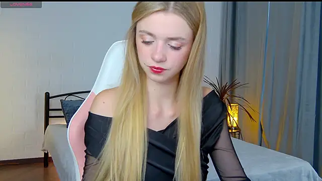 Snapshot of KelsiWest chatting on 16, 9, 2025 KelsiWest online show from 16, 9, 2025