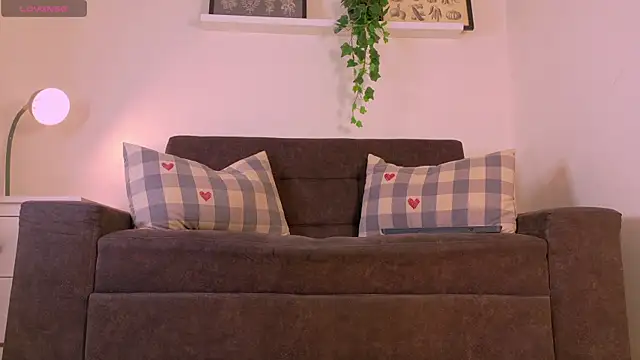 RiriiBrunette   online show from 31, 3, 2026