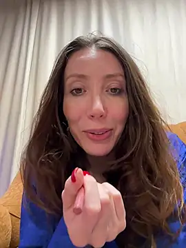 HellaryTourent online show from 12, 1, 2026