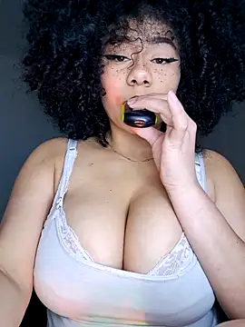 Snapshot of Yerystar chatting on 7, 6, 2026 Yerystar online show from 7, 6, 2026