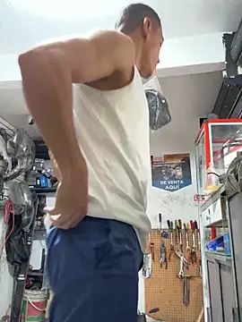 Snapshot of Terra-22cm chatting on 27, 10, 2025 Terra-22cm online show from 27, 10, 2025