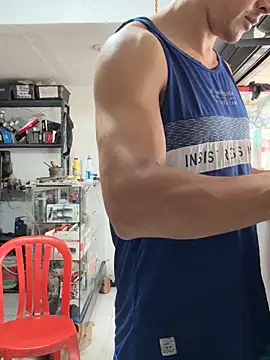 Snapshot of Terra-22cm chatting on 30, 10, 2025 Terra-22cm online show from 30, 10, 2025