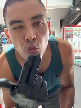 Snapshot of Terra-22cm chatting on 7, 11, 2025 Terra-22cm online show from 7, 11, 2025